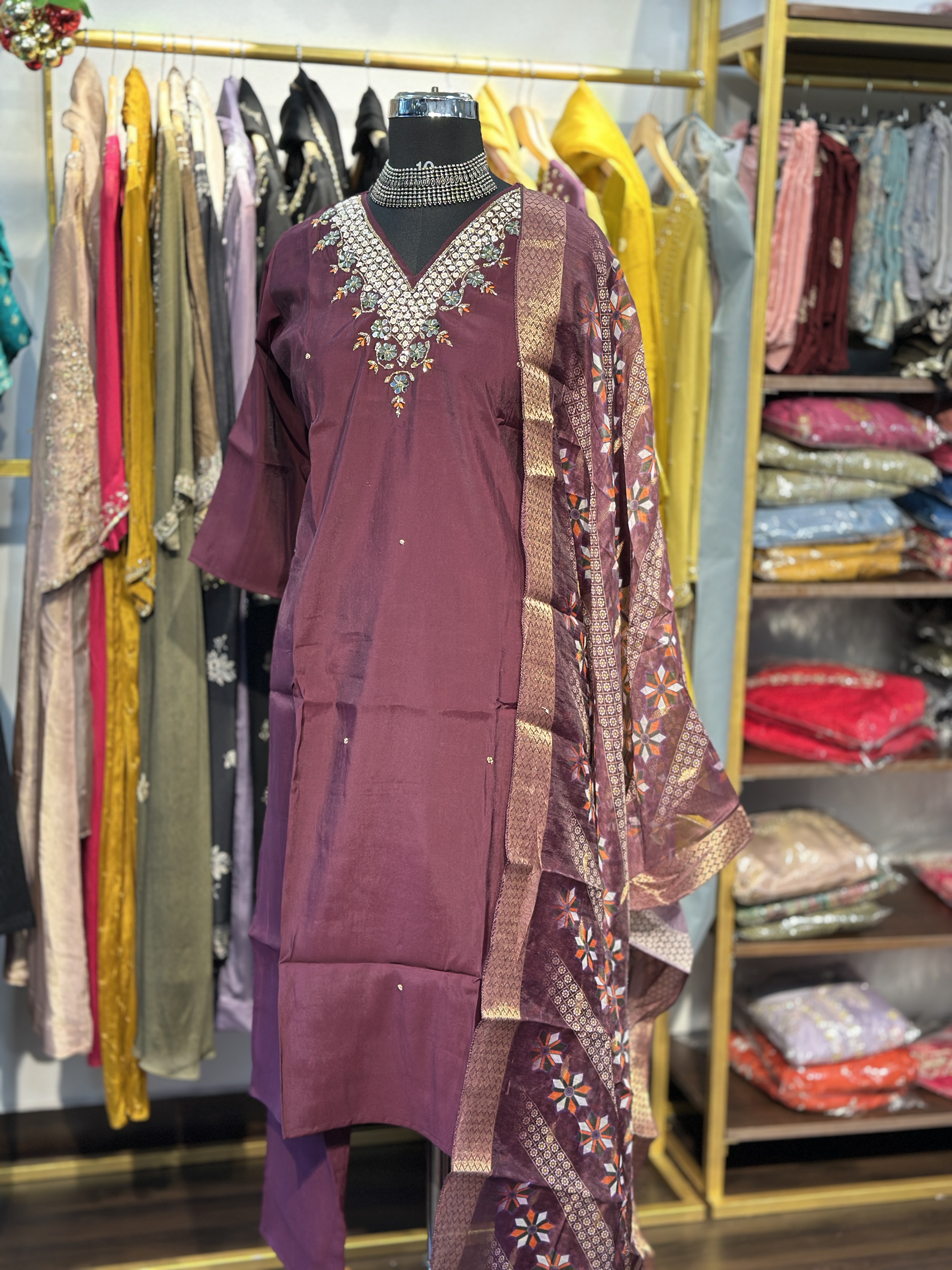 Roman silk suit